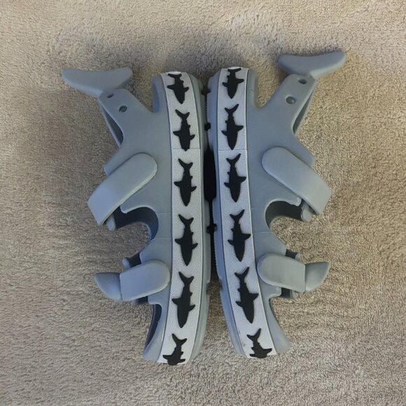 CROCS CROCBAND SHARK SANDALS Size 10 Toddler in color Light Grey - Picture 3 of 5